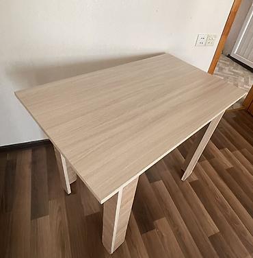 Masalar: İşıq palıd rəngində kompakt masa - Material: laminatlı DSP (taxta — 2