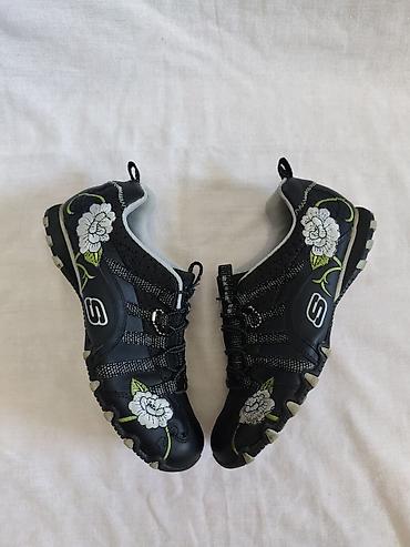 hundur krasofkalar: Skechers, Ölçü: 38, rəng - Qara, İşlənmiş — 2