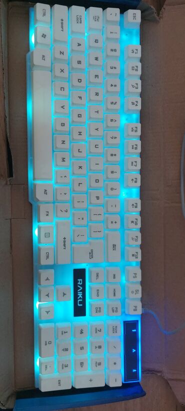 wifi modem adapter: RAIKU simli klaviatura - Tam ölçülü (full-size) dizayn: ox düymələri