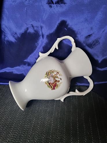 Ostali kućni dekor: Vaza 70te Zajecar porcelan. Vaza porcelanska perfektna,pozlata — 9