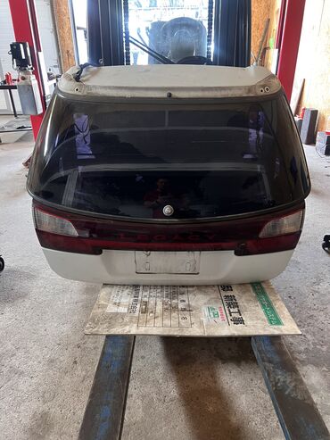 ленд ровер спорт: Крышка багажника Subaru, 2001 г., Б/у, Оригинал