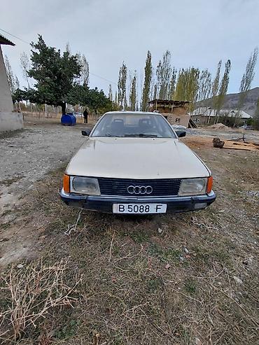 Audi 100: 1992 г., Механика, Седан