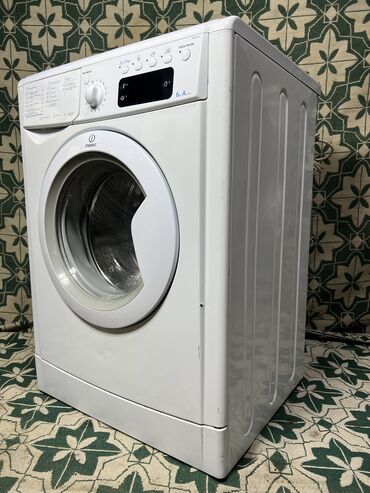 Стиральные машины: Стиральная машина Indesit, Автомат, До 6 кг, Полноразмерная
