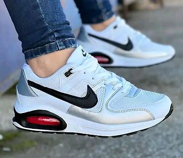 bata torbice: AKCIJA 46 veličine za samo 3900 din
PK🌛 — 1