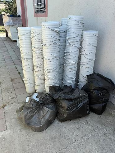 20 litrelik su bidonu: 10 lt ve 8 lt vedreler 1 azn çox sayda sifarişde endrim olacaq — 1