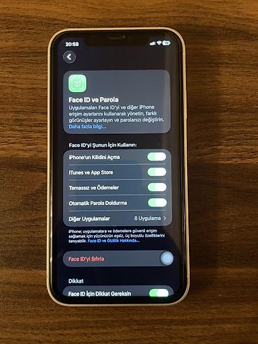 Apple iPhone: IPhone 17 Pro, 128 GB, Ağ, Simsiz şarj, Face ID — 10