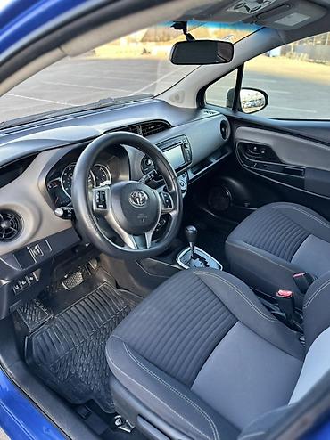 skoda rapid 2012: Toyota Yaris: 2018 г., 1.5 л, Вариатор, Бензин, Хэтчбэк — 5