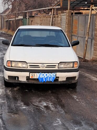 Nissan: Nissan Primera: 1994 г., 2 л, Автомат, Бензин, Хэтчбэк