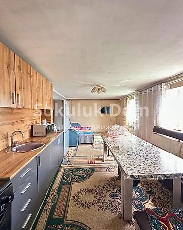 Продажа коттеджей и домов: 🏠Продаётся дом в с Сокулук 🟡Комнаты: 4 🟡Участок: 9 соток 🟡Отопление — 4
