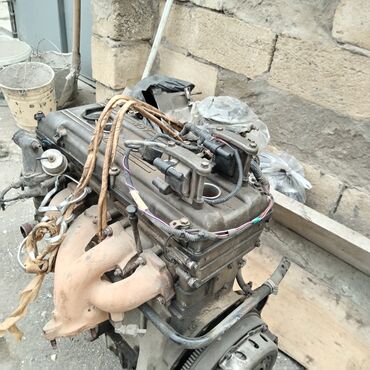 Sbor motorlar və silindr başlıqları: Avtomobil mühərriki satılır. Xüsusiyyətlər: - 4 silindrli, sırayla