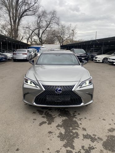 Продажа авто: Lexus ES: 2019 г., 2.5 л, Вариатор, Гибрид, Седан