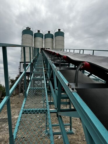 шнек для цемента: Продаю Бетонный завод 3 куб один замес 180 куб в час своя дробилка