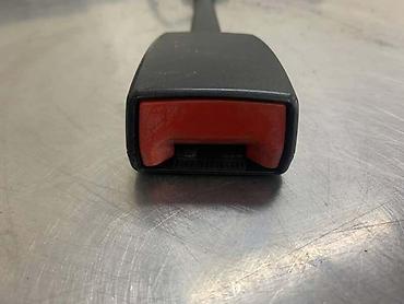 samolepljivi stiker: KOPCA ZA ŠKODA OCTAVIA - 5G3857755A | Kopca sigurnosnog pojasa — 3