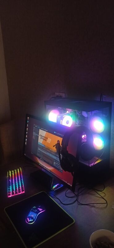 komputer monitor: RX 5700 XT AORUS 3 VENTUS INTEL XEON E5 2680 v4=i7 10700K 32 GB RAM