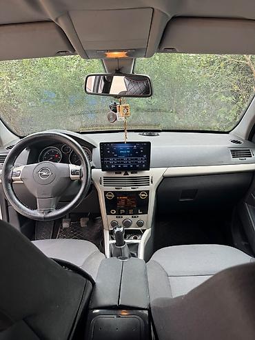 avtomobil apteçkası: Opel Astra: 1.3 l | 2008 il 306890 km Universal — 3