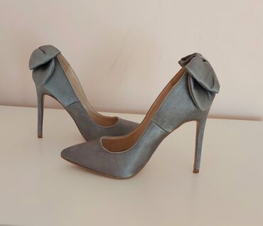 Salonke: Salonke, Bata, 40 na lalafo.rs Salonke: Salonke, Bata, 40