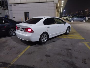 Honda: Honda Civic: 2007 г., 1.8 л, Механика, Бензин, Седан