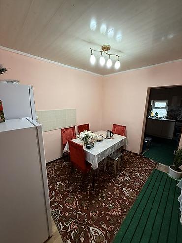 Продажа коттеджей и домов: Продаётся жилой дом с участком в ж/м Кок-Жар. • Двор с мощёными — 9