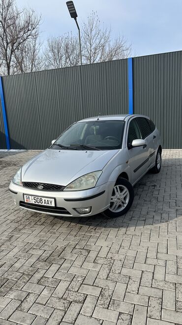 машины новые: Ford Focus: 2003 г., 2 л, Механика, Бензин, Хэтчбэк