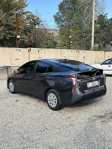 byd yan plus: Toyota Prius: 2016 г., 1.8 л, Вариатор, Гибрид, Хэтчбэк — 4
