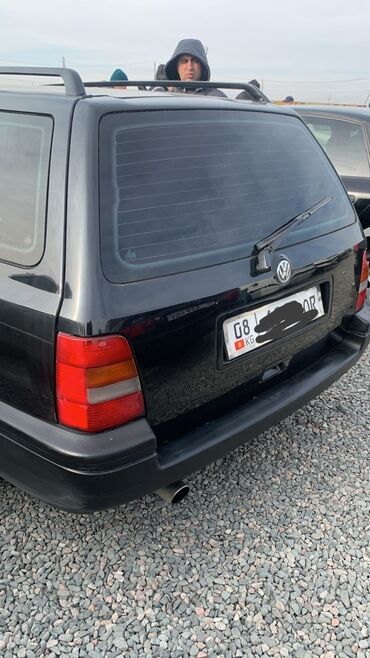 лейлек машина: Volkswagen Golf: 1994 г., 1.8 л, Механика, Бензин, Универсал