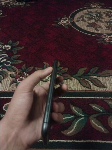 Apple iPhone: IPhone 11, 64 GB, Qara, Face ID — 7