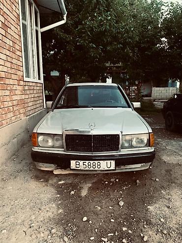 devo lasetti: Mercedes-Benz 190: 1983 г., 2 л, Механика, Седан — 4