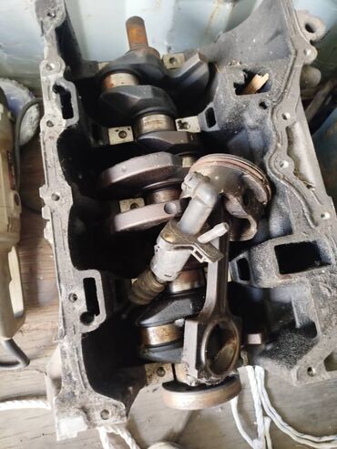 дополнительный свет: Бензиндик кыймылдаткыч Ford 2004 г., 0.2 - engine capacity л, Колдонулган, Оригинал