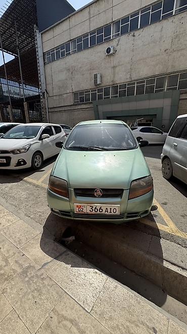 xpeng g3: Chevrolet Aveo: 2004 г., Бензин, Хэтчбэк — 2