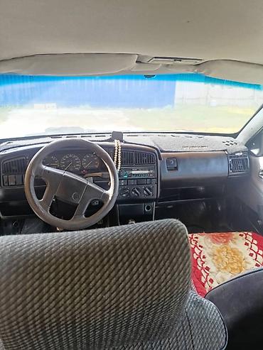 Volkswagen: Volkswagen Passat: 1992 г., 1.8 л, Кол менен иштөөчү, Бензин, Седан — 6