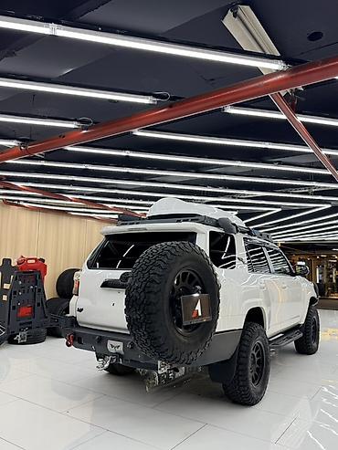 спектра: Toyota 4Runner: 2021 г., 4 л, Бензин, Внедорожник — 5
