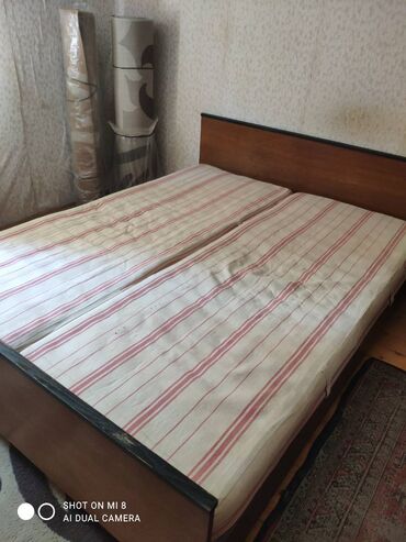 детские кроватки с комодом: Кровать . Размеры ширина 1.50 м, длина 1.90 м. Вывоз с Разина. Цена 50