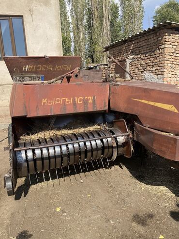 Тракторы МТЗ (Беларус): Модель: 82, Б/у, 1996 г., С пресс-подборщиком — 3