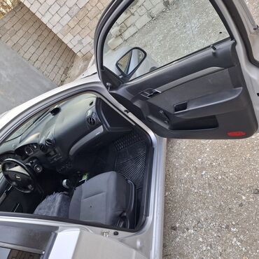 Chevrolet: Chevrolet Aveo: 1.6 l | 2008 il 265787 km Sedan — 13