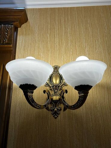 светильник потолочный с bluetooth: Светильники на стену, состояние идеальное. Комплект из 2х