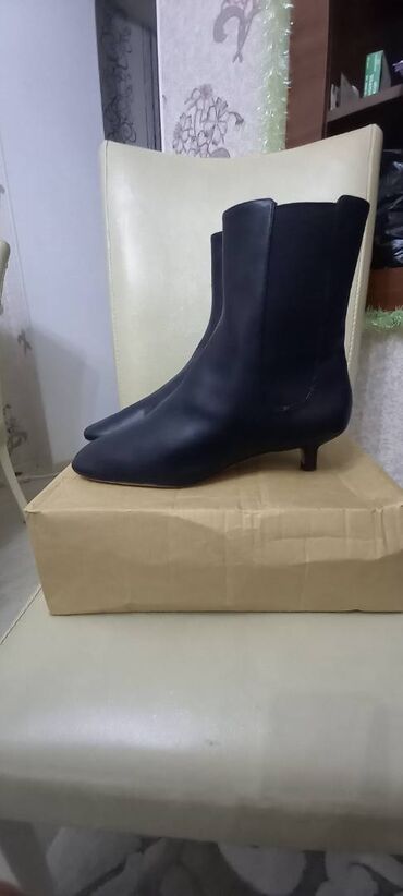 Çəkmələr: Ölçü: 41.5, Yeni -da lalafo.az — 3 Çəkmələr: Ölçü: 41.5, Yeni — 3