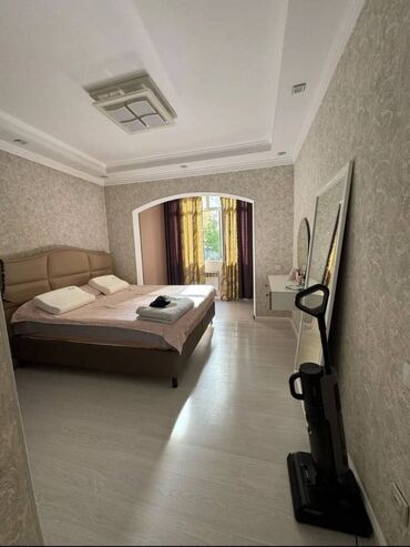 продаю квартиру улан 2: 3 комнаты, 82 м², 106 серия улучшенная, 1 этаж, Евроремонт