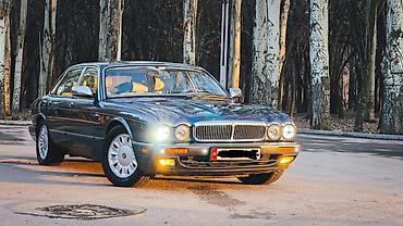 Daimler: Daimler : 1995 г., 4 л, Механика, Бензин, Седан — 3