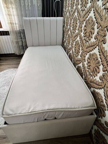 yumru transformer çarpayı: Təknəfərlik çarpayı, Bazalı, Matras ilə, Siyirməli