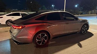 bye e5: Hyundai Elantra: 2021 г., Робот, Бензин, Лифтбек — 5