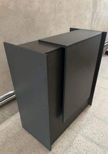 reception masa: İşlənmiş, Resepşn, Dördbucaq masa