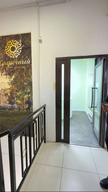 Офисы: Продаю Офис 250 м², С ремонтом, Без мебели, Многоэтажное здание, 2 этаж — 11