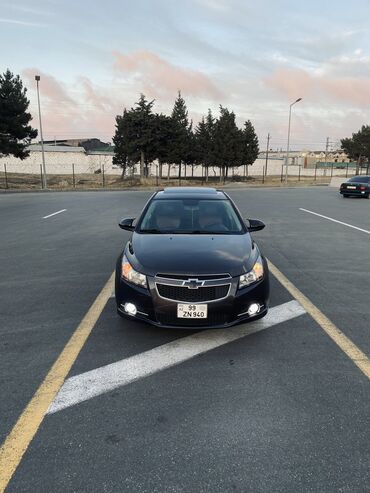 chevrolet cruze azerbaycan qiymetleri: Chevrolet Cruze: 1.4 l | 2014 il | 260000 km Sedan
