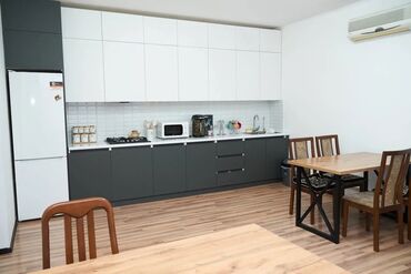 Посуточная аренда комнат: 306 м², С мебелью — 12