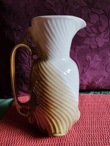 Čajnici: Bokal nov Zajecar porcelan. 70te. Bokal je radila i fena — 5