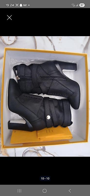 kisi ayaqqabi: Fendi, Ölçü: 37, rəng - Qara, Yeni — 2