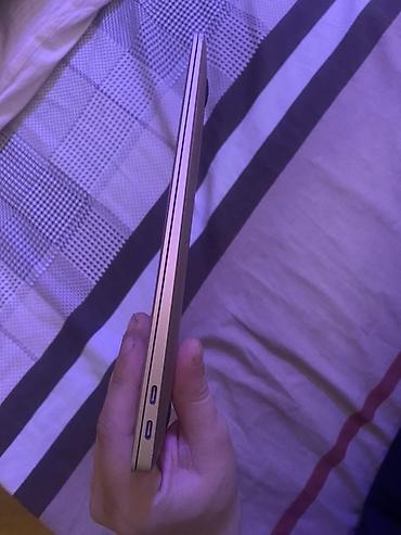 apple notebook: Apple MacBook Air (qızılı rəng) - Model: MacBook Air (nəsil şəkildən — 6