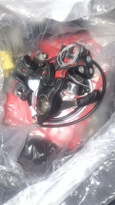 Velosiped ehtiyyat hissələri: Velosiped ehtiyat hissələri dəsti Tərkib: - Arxa sürət dəyişdirici — 9