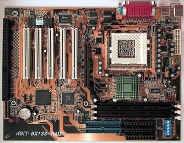 delovi kompjutera: Abit BX133-RAID + Cel 633 + 2x128 MB + 2x64 MB SDRAM-a Jedna od