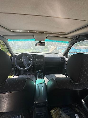 шторка range: Volkswagen Passat: 1994 г., Механика, Универсал — 1